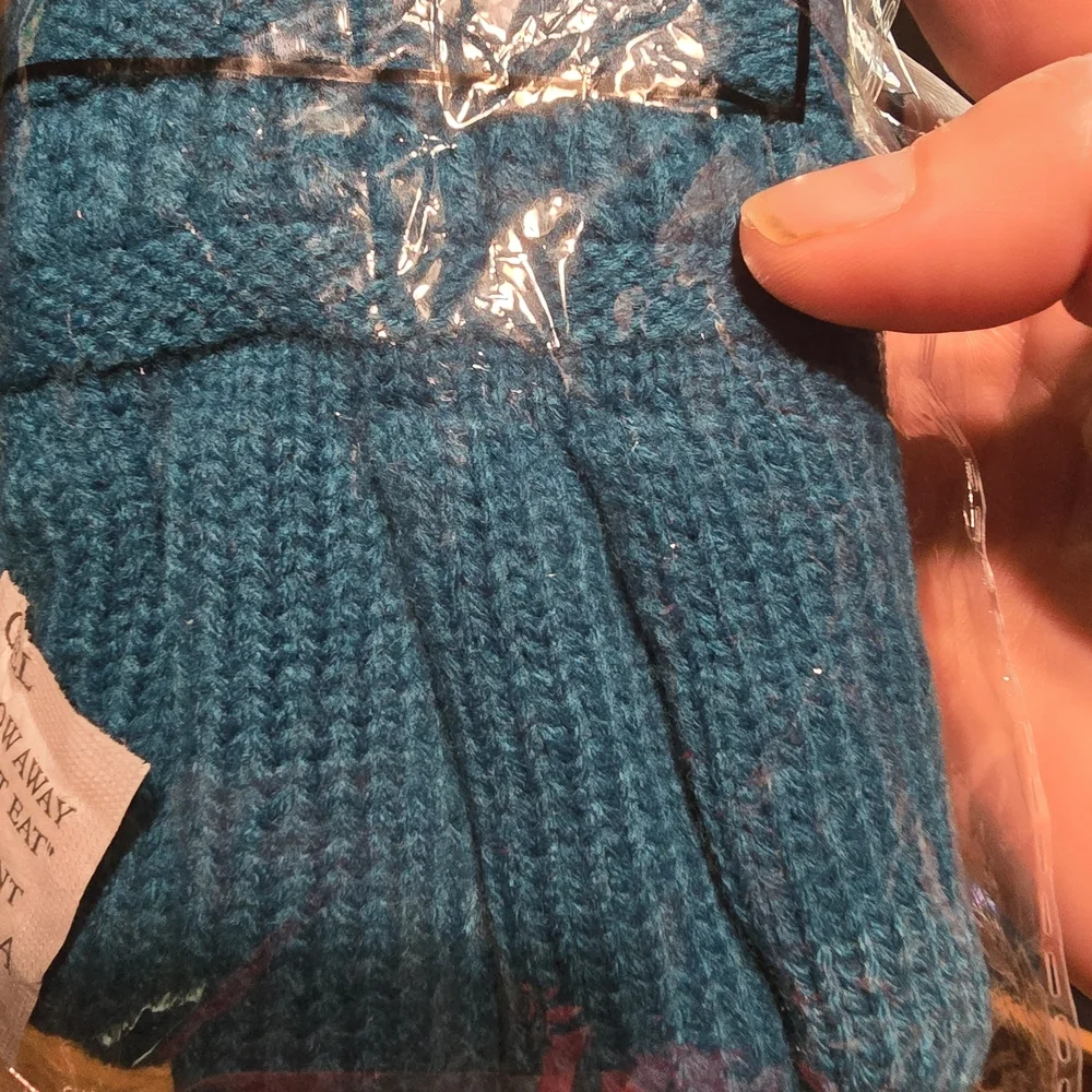 NWT C.C. Smart Tip Knit Winter Gloves